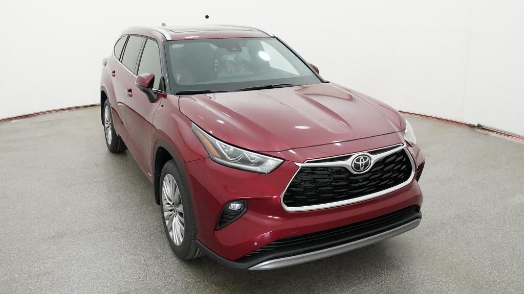 2026 Toyota Highlander Hybrid Platinum