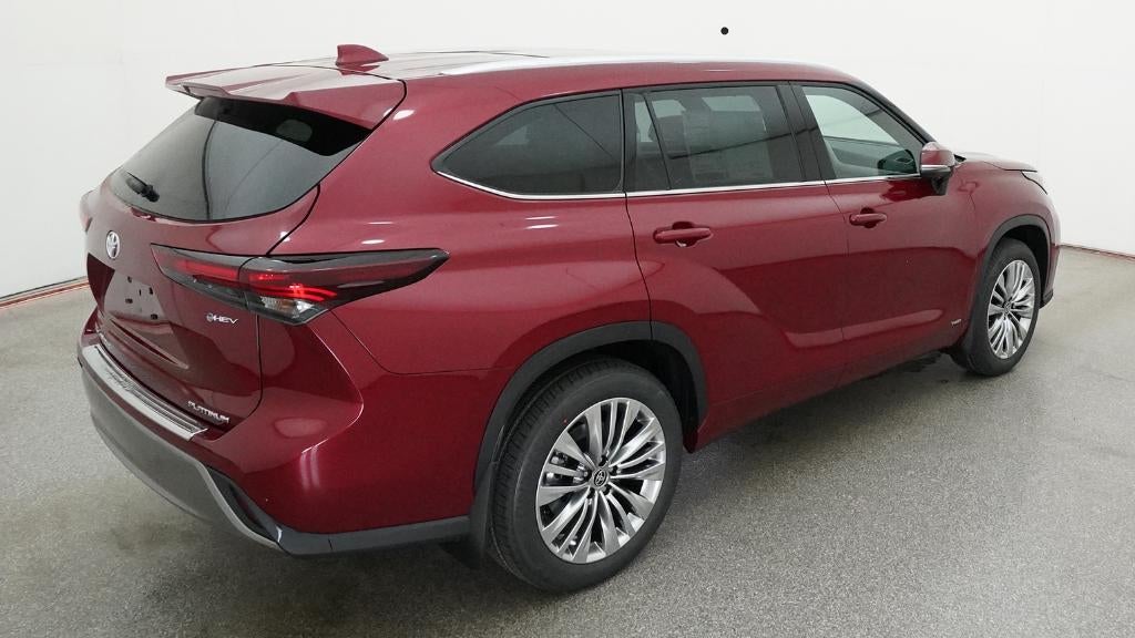 2026 Toyota Highlander Hybrid Platinum