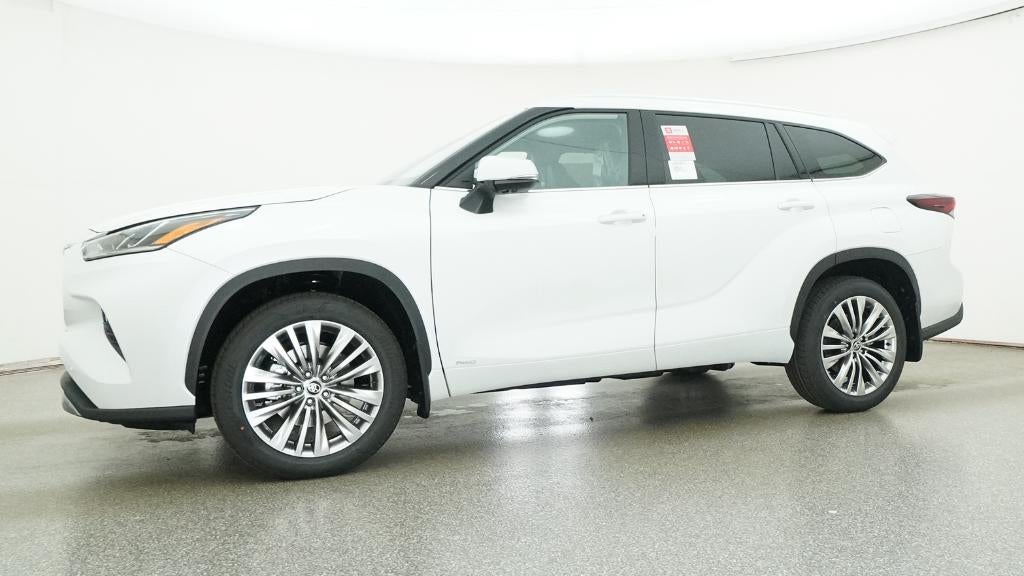 2026 Toyota Highlander Hybrid Platinum