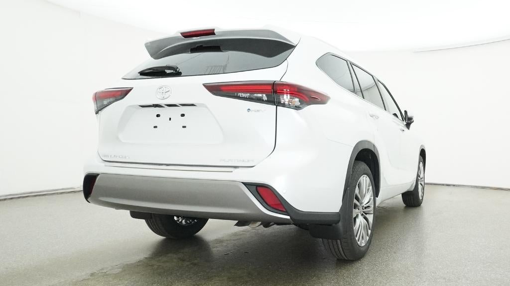 2026 Toyota Highlander Hybrid Platinum