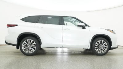 2026 Toyota Highlander Hybrid Platinum