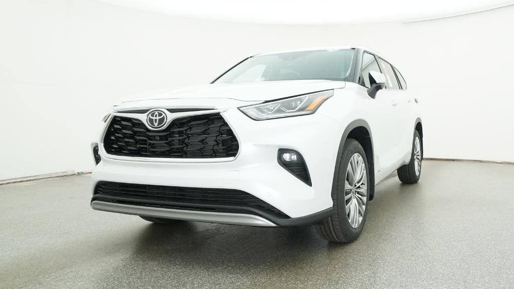 2026 Toyota Highlander Hybrid Platinum