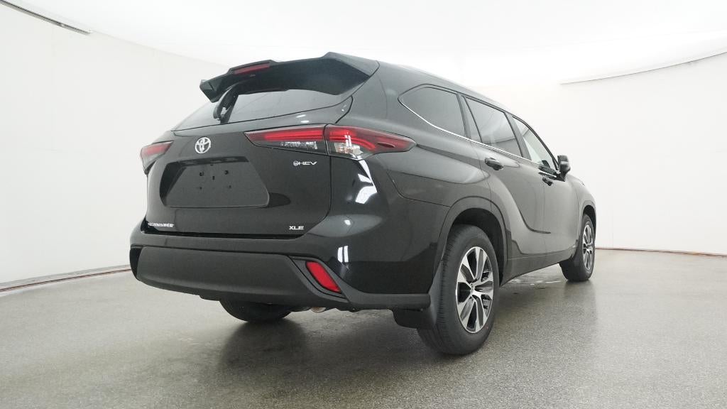 2026 Toyota Highlander Hybrid XLE