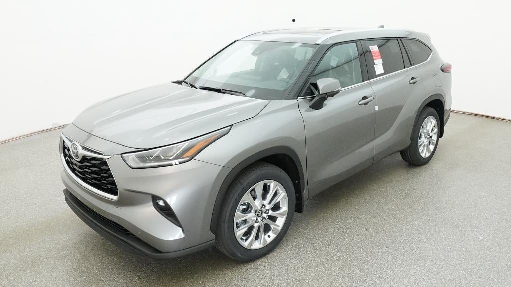 2026 Toyota Highlander Limited AWD's photo