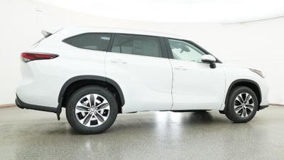 2026 Toyota Highlander XLE