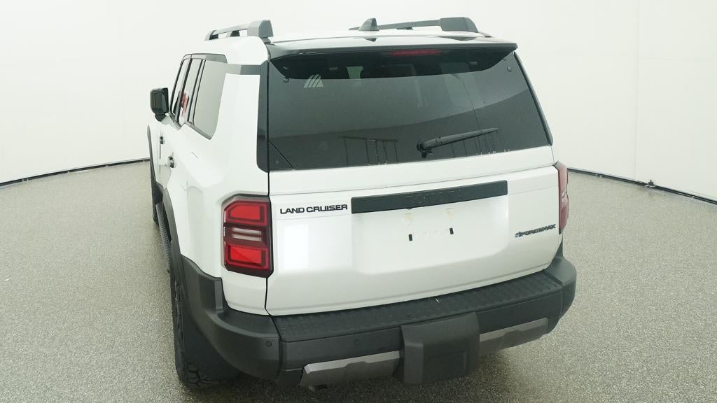 2027 Toyota Land Cruiser Base