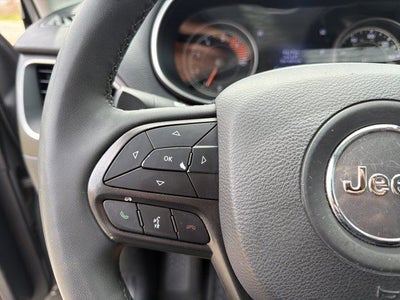 2023 Jeep Cherokee Trailhawk