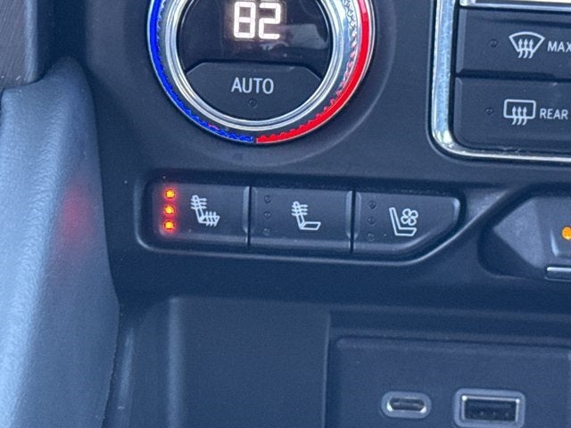 2022 GMC Yukon XL AT4