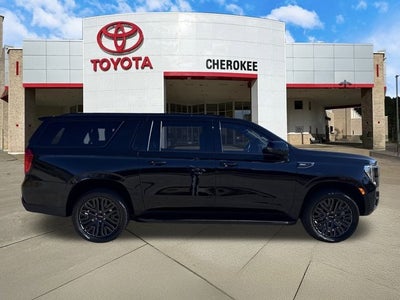 2022 GMC Yukon XL AT4