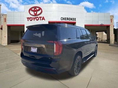 2022 GMC Yukon XL AT4