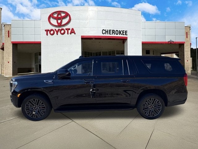 2022 GMC Yukon XL AT4