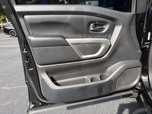 2021 Nissan Titan SV
