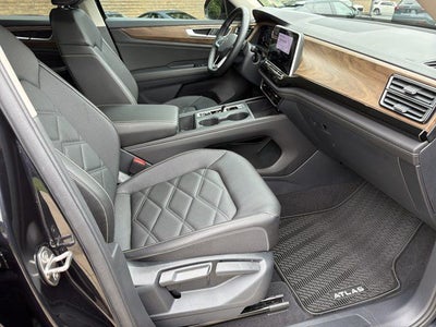 2025 Volkswagen Atlas 2.0T SE