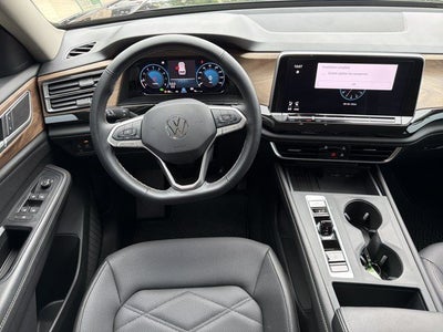 2025 Volkswagen Atlas 2.0T SE