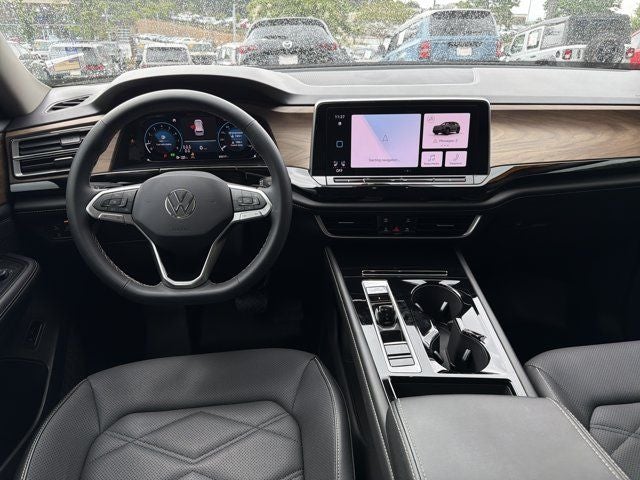 2024 Volkswagen Atlas 2.0T SE w/Technology