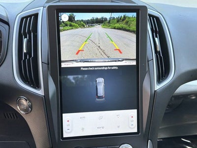 2022 Ford Edge SE