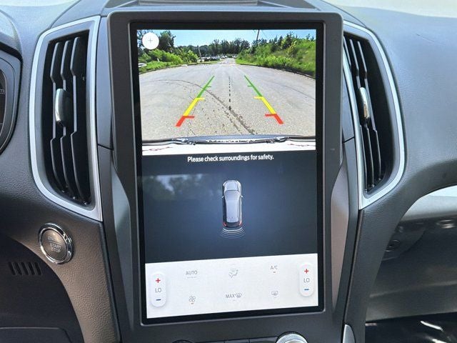 2022 Ford Edge SE