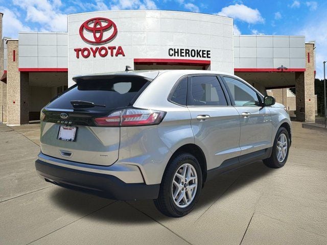 2022 Ford Edge SE