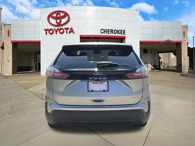 2022 Ford Edge SE