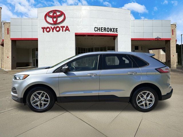 2022 Ford Edge SE