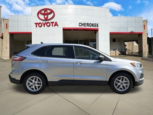 2022 Ford Edge SE