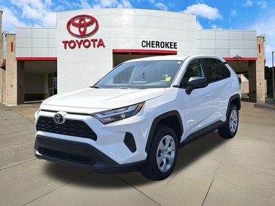2025 Toyota RAV4 LE