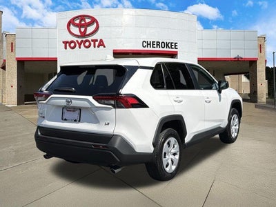2025 Toyota RAV4 LE