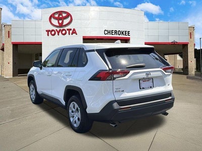 2025 Toyota RAV4 LE