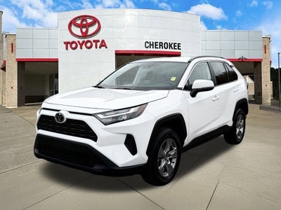 2025 Toyota RAV4 XLE