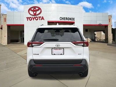 2025 Toyota RAV4 XLE