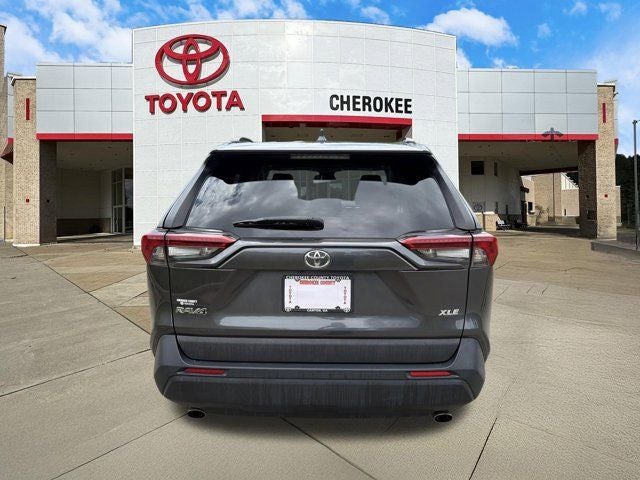 2020 Toyota RAV4 XLE