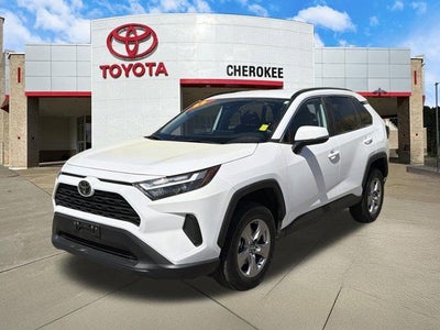 2025 Toyota RAV4 XLE