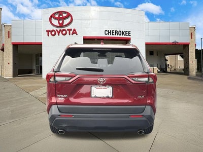 2025 Toyota RAV4 XLE