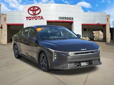 2025 Kia K4 LXS