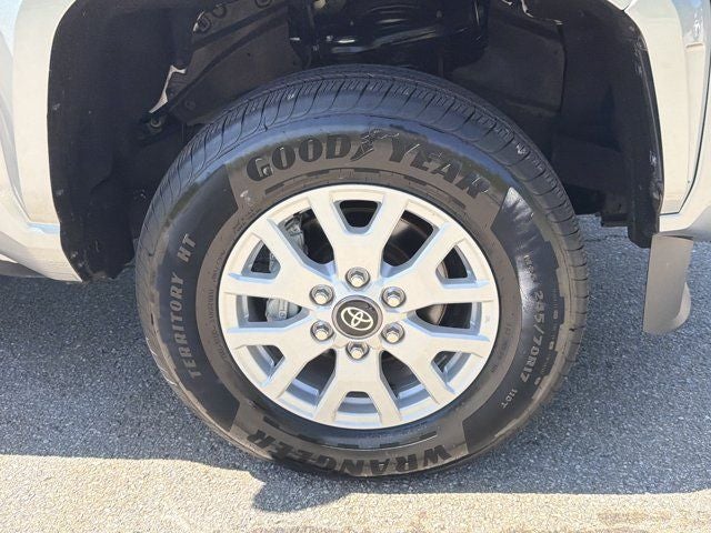 2024 Toyota Tacoma SR5
