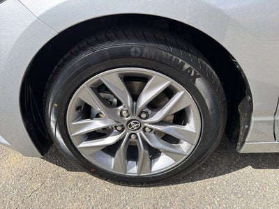 2020 Toyota Avalon Hybrid XLE Plus