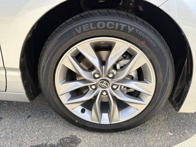 2020 Toyota Avalon Hybrid XLE Plus