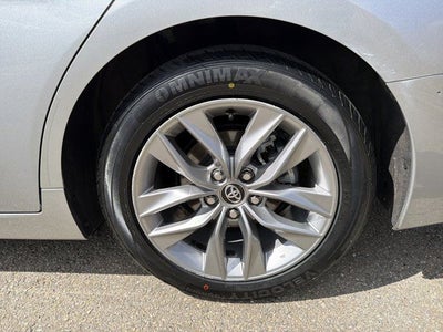 2020 Toyota Avalon Hybrid XLE Plus