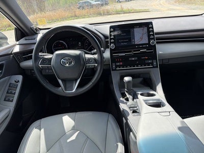 2020 Toyota Avalon Hybrid XLE Plus