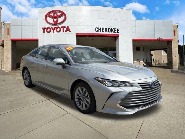 2020 Toyota Avalon Hybrid XLE Plus