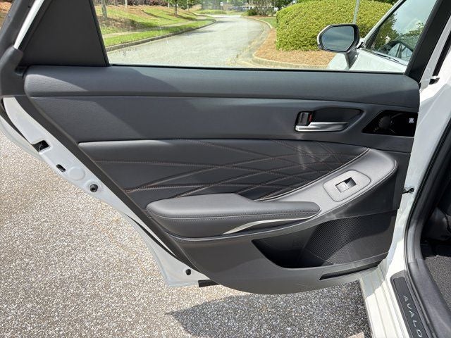 2021 Toyota Avalon Hybrid Limited