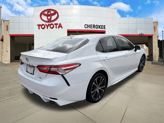 2020 Toyota Camry SE