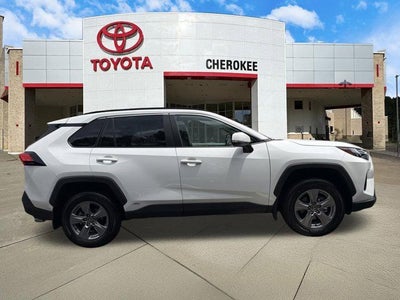 2025 Toyota RAV4 Hybrid XLE