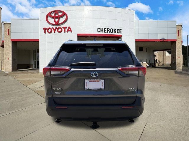 2021 Toyota RAV4 Hybrid XLE