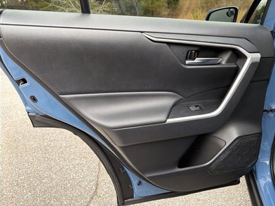 2022 Toyota RAV4 Hybrid SE