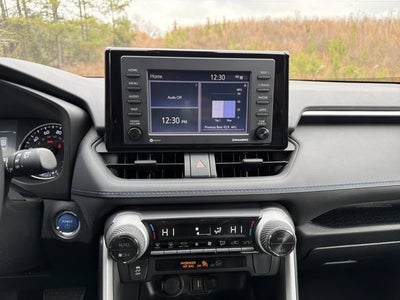 2022 Toyota RAV4 Hybrid SE