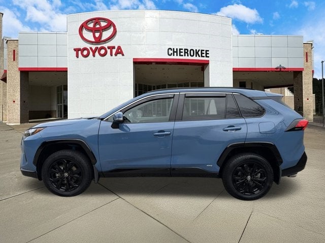 2022 Toyota RAV4 Hybrid SE