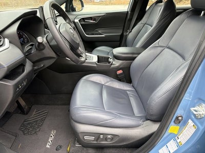 2022 Toyota RAV4 Hybrid SE