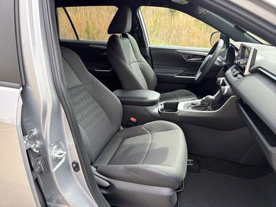 2024 Toyota RAV4 Hybrid SE