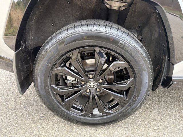 2024 Toyota RAV4 Hybrid SE